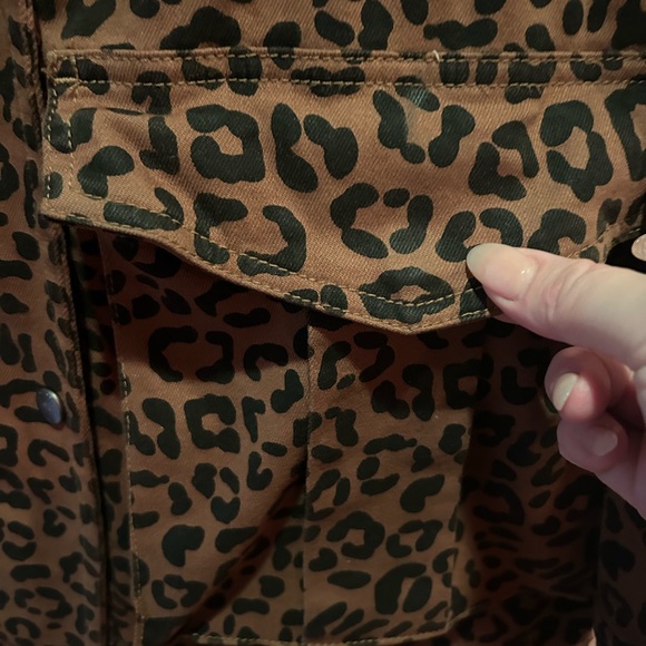 DL1961 Leopard Utility Jacket 🐆 - Picture 6 of 8
